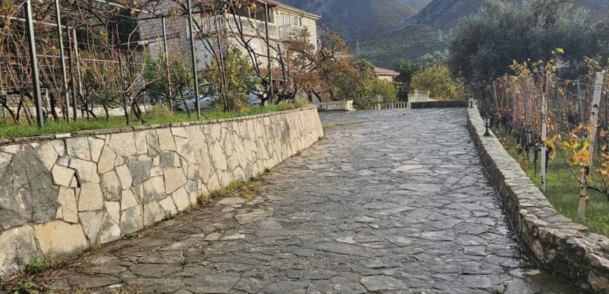 Kuća u Starom Baru